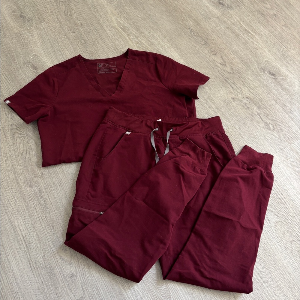 Figs Women Scrub Set (Burgundy)